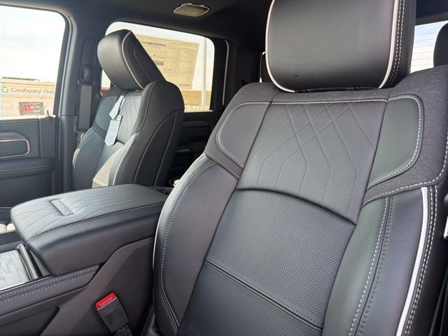 2026 RAM 2500 RAM 2500 LIMITED CREW CAB 4X4 6'4' BOX