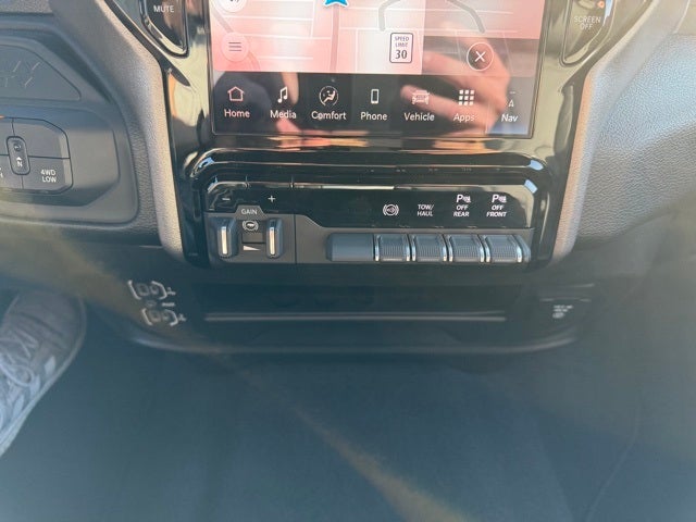 2026 RAM 3500 RAM 3500 TRADESMAN CREW CAB 4X4 8' BOX