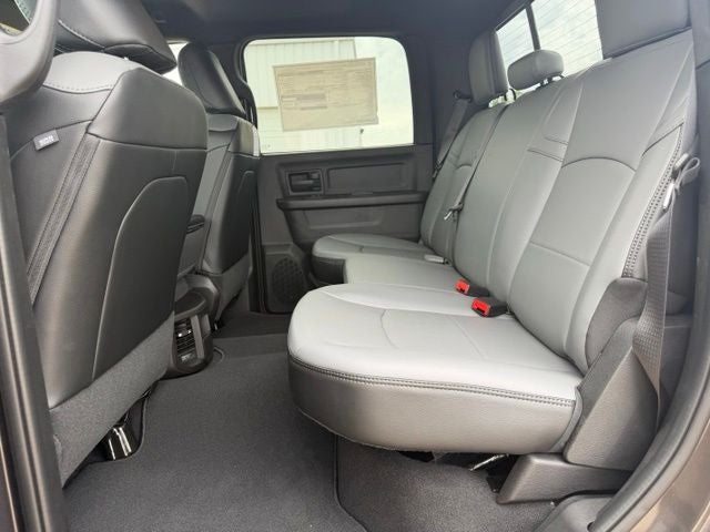 2026 RAM 3500 RAM 3500 TRADESMAN CREW CAB 4X4 8' BOX