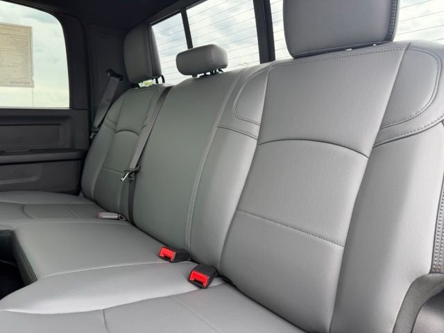 2026 RAM 3500 RAM 3500 TRADESMAN CREW CAB 4X4 8' BOX
