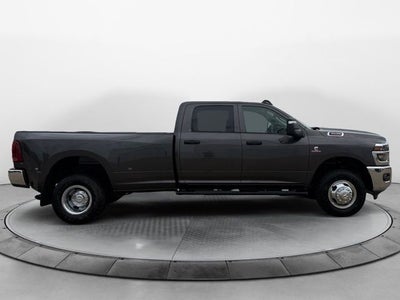 2026 RAM 3500 RAM 3500 TRADESMAN CREW CAB 4X4 8' BOX