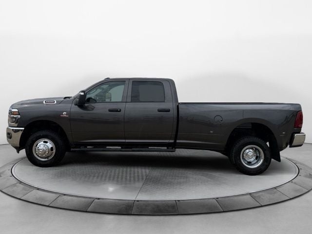 2026 RAM 3500 RAM 3500 TRADESMAN CREW CAB 4X4 8' BOX