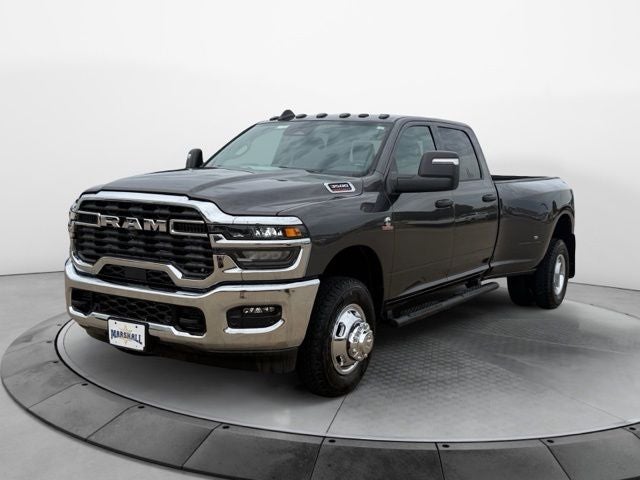 2026 RAM 3500 RAM 3500 TRADESMAN CREW CAB 4X4 8' BOX
