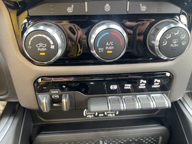 2026 RAM 3500 RAM 3500 LONE STAR CREW CAB 4X4 8' BOX