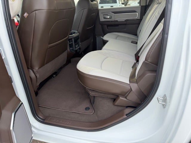 2026 RAM 3500 RAM 3500 LARAMIE CREW CAB 4X4 8' BOX