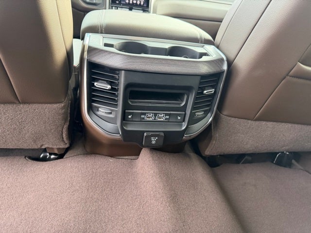 2026 RAM 3500 RAM 3500 LARAMIE CREW CAB 4X4 8' BOX