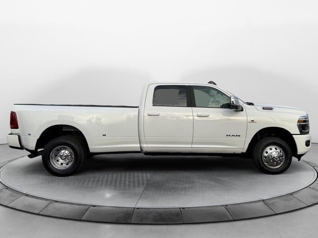 2026 RAM 3500 RAM 3500 LARAMIE CREW CAB 4X4 8' BOX