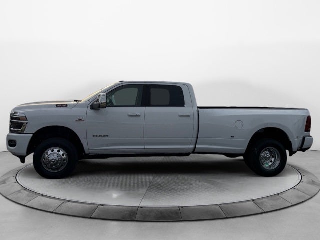 2026 RAM 3500 RAM 3500 LARAMIE CREW CAB 4X4 8' BOX