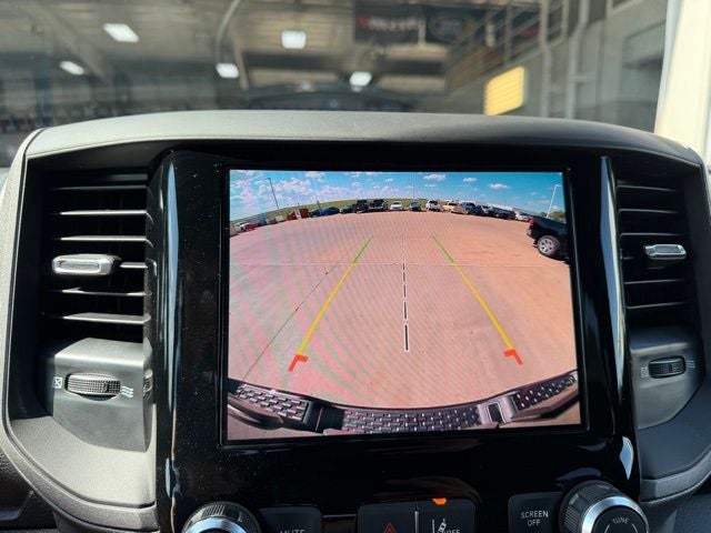 2026 RAM 1500 RAM 1500 EXPRESS CREW CAB 4X4 5'7' BOX