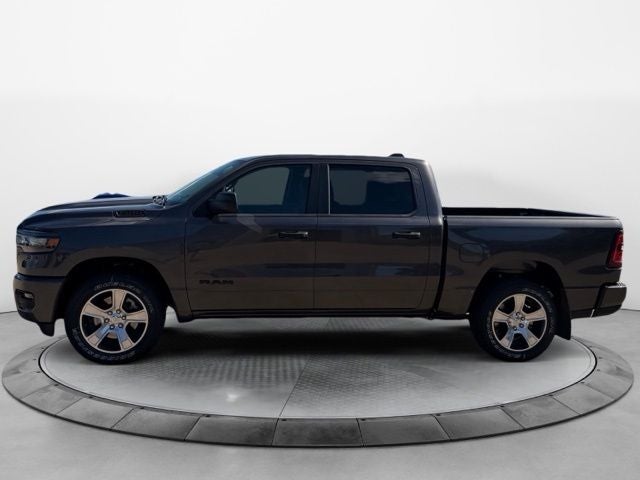 2026 RAM 1500 RAM 1500 EXPRESS CREW CAB 4X4 5'7' BOX