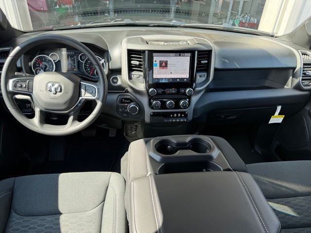 2026 RAM 1500 RAM 1500 EXPRESS CREW CAB 4X4 5'7' BOX