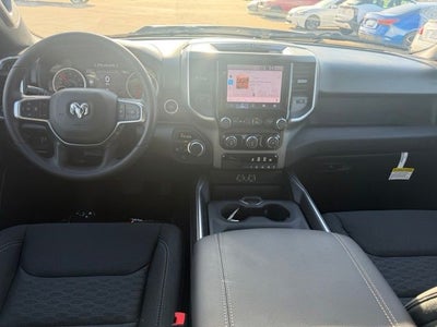 2026 RAM 1500 RAM 1500 EXPRESS CREW CAB 4X4 5'7' BOX