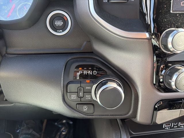 2026 RAM 1500 RAM 1500 EXPRESS CREW CAB 4X4 5'7' BOX