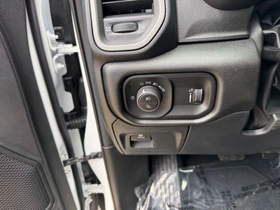 2026 RAM 1500 RAM 1500 EXPRESS CREW CAB 4X4 5'7' BOX