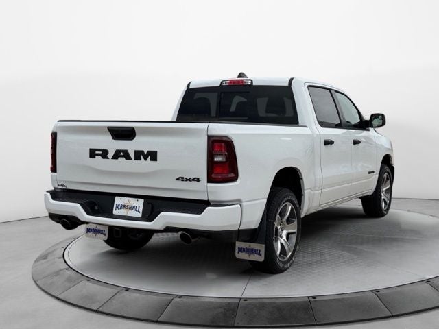 2026 RAM 1500 RAM 1500 EXPRESS CREW CAB 4X4 5'7' BOX