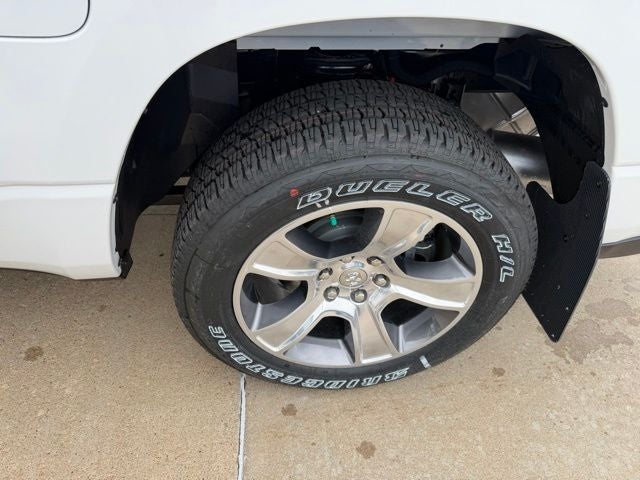2026 RAM 1500 RAM 1500 EXPRESS CREW CAB 4X4 5'7' BOX