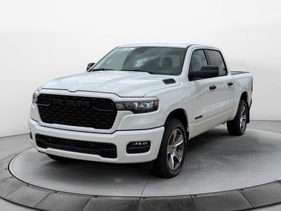 2026 RAM 1500 RAM 1500 EXPRESS CREW CAB 4X4 5'7' BOX