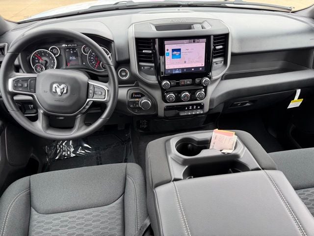 2026 RAM 1500 RAM 1500 EXPRESS CREW CAB 4X4 5'7' BOX