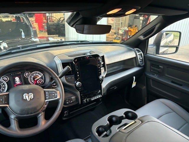 2026 RAM 2500 RAM 2500 TRADESMAN CREW CAB 4X4 6'4' BOX