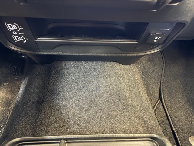 2026 RAM 2500 RAM 2500 TRADESMAN CREW CAB 4X4 6'4' BOX