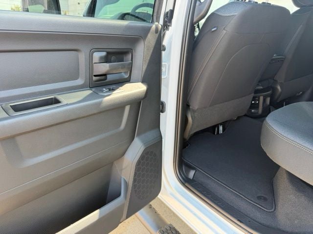 2026 RAM 2500 RAM 2500 BLACK EXPRESS CREW CAB 4X4 6'4' BOX