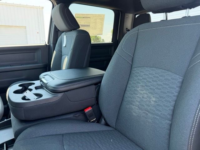 2026 RAM 2500 RAM 2500 BLACK EXPRESS CREW CAB 4X4 6'4' BOX