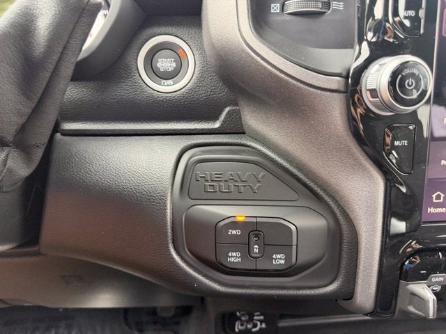 2027 RAM 2500 RAM 2500 BLACK EXPRESS CREW CAB 4X4 6'4' BOX
