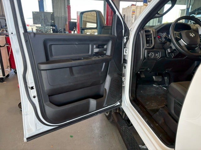 2026 RAM 2500 RAM 2500 TRADESMAN CREW CAB 4X4 8' BOX