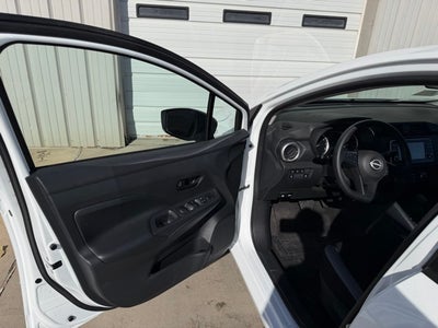 2025 Nissan Versa 1.6 S