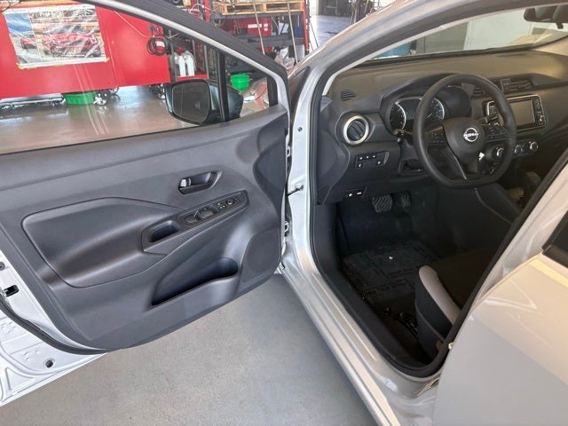 2025 Nissan Versa 1.6 S