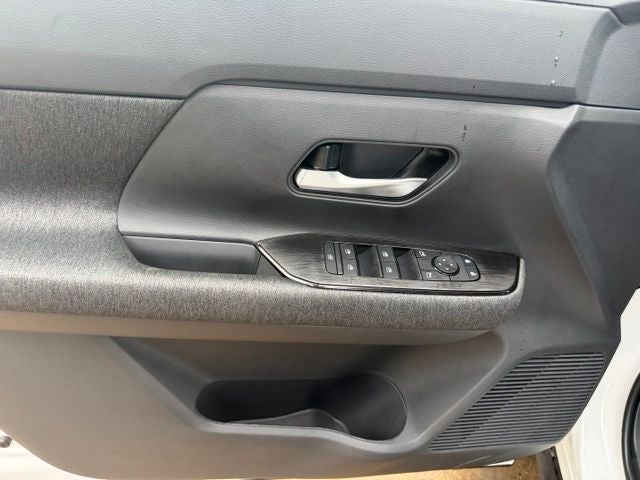 2027 Nissan Kicks S