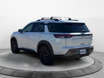 2026 Nissan Pathfinder SL